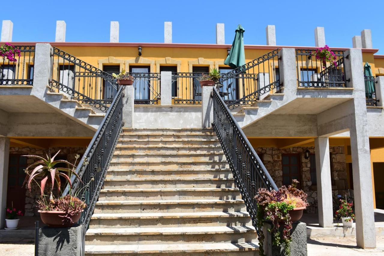 Agriturismo Il Ranch Portopalo Di Capo Passero Exterior foto